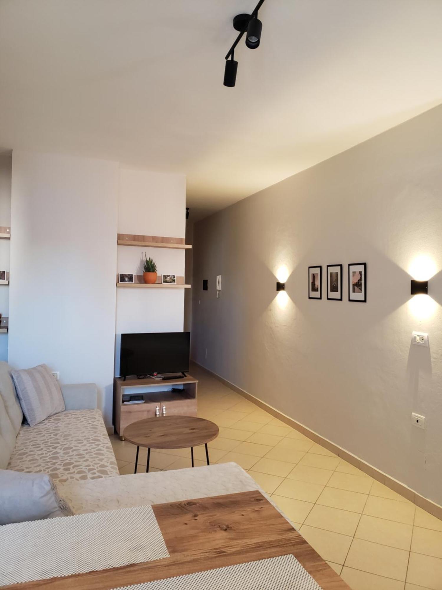 Leones Apartament Tirana Exteriör bild